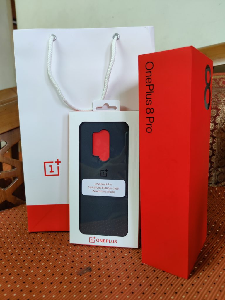 OnePlus 8 Pro 5G Box