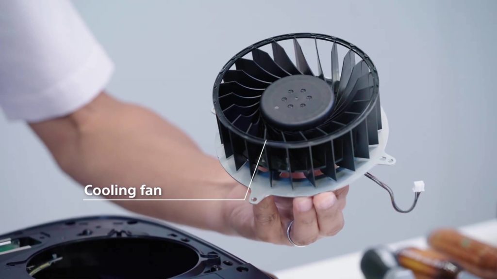PS5 teardown - cooling fan