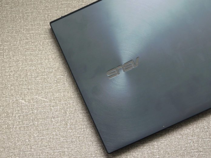 Asus Zenbook 13 OLED front